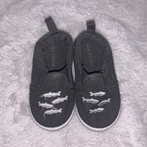 joe fresh shark slip on gray shoes size 3